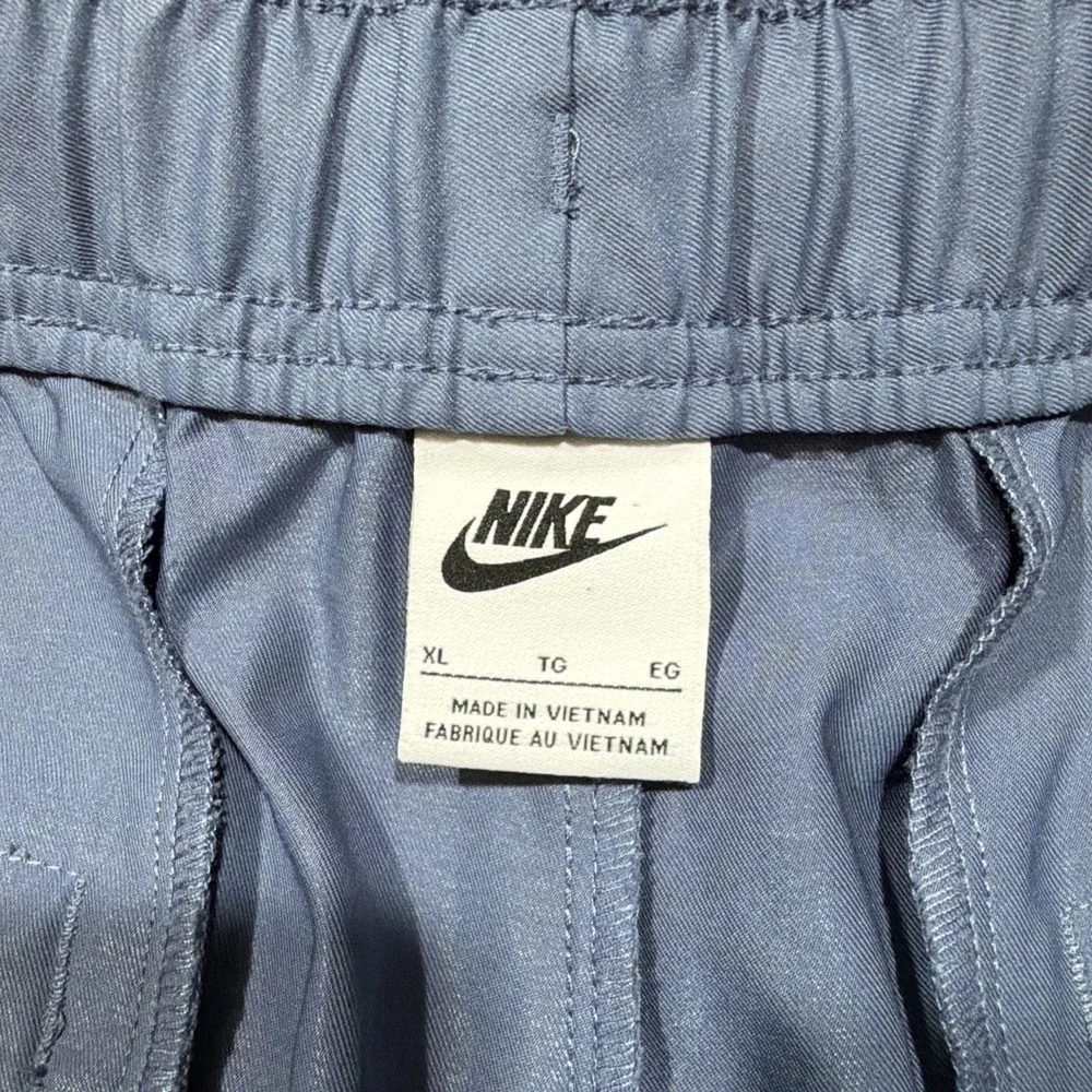 Nike Club Woven Standard Leg Tapered Fit Pants Mens Size XL Blue DX0623-491